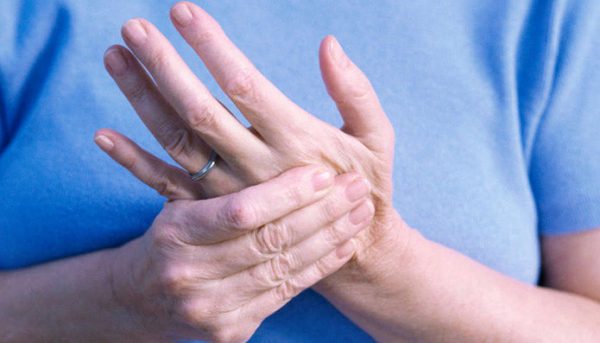 Nguyên nhân tê bì chân tay và cách phòng tránh tình trạng tê bì chân tay