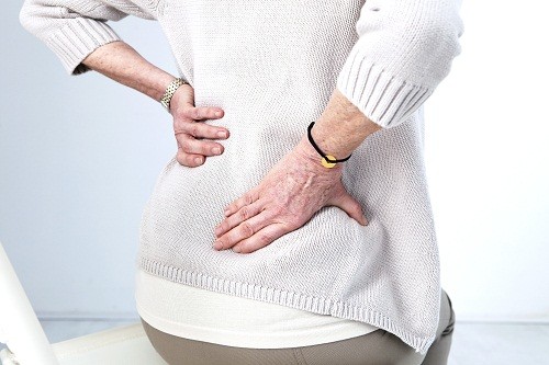Cách chữa đau nhức xương cụt tùy thuộc vào nguyên nhân và mức độ nghiêm trọng của tình trạng.