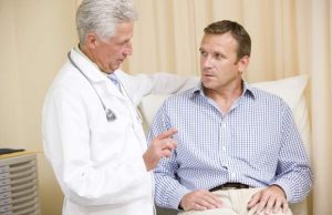 Bạn nên đến cơ sở chuyên khoa để thăm khám và điều trị khi mắc bệnh Gout